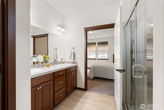 726 Twin Brooks Drive, Mount Vernon, WA 98273