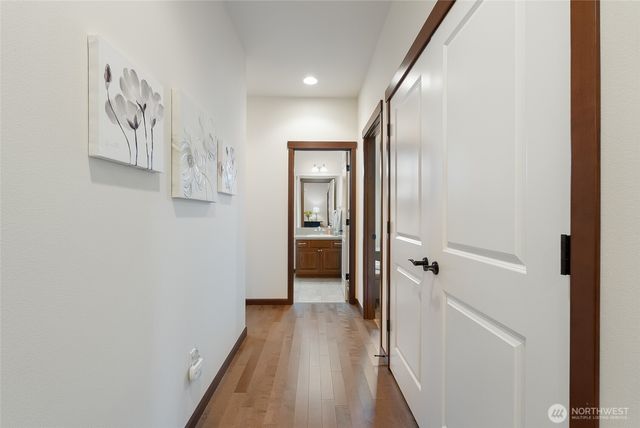 726 Twin Brooks Drive, Mount Vernon, WA 98273