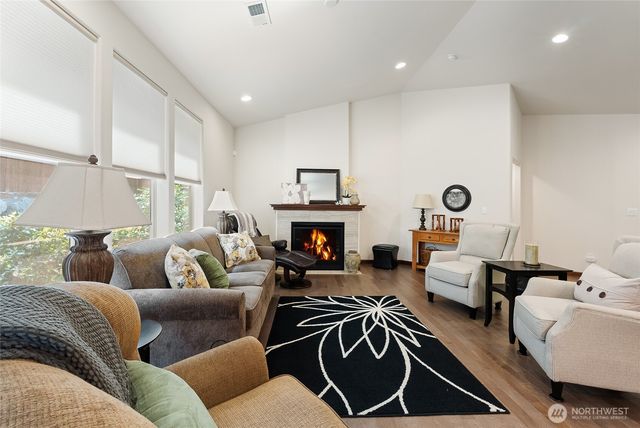 726 Twin Brooks Drive, Mount Vernon, WA 98273