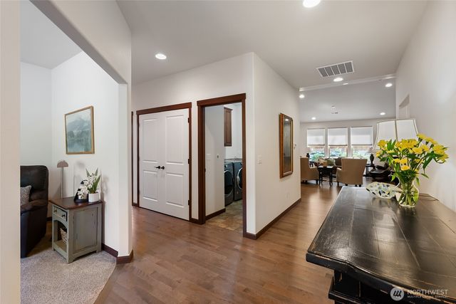 726 Twin Brooks Drive, Mount Vernon, WA 98273