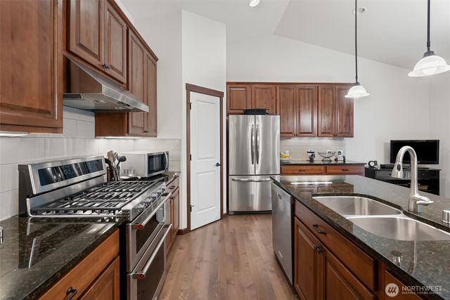 726 Twin Brooks Drive, Mount Vernon, WA 98273