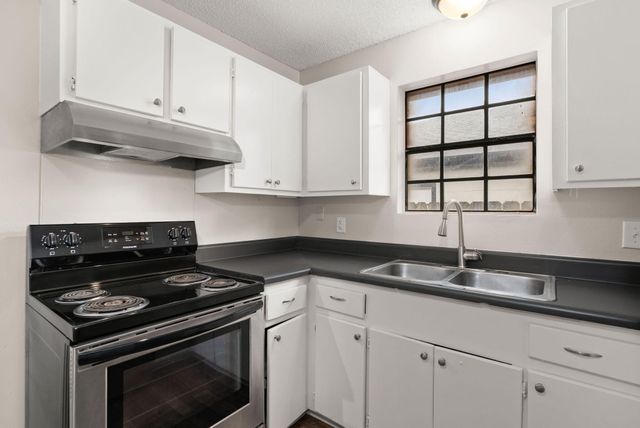 1820 Iris Street, North Charleston, SC 29405