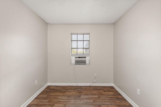 1820 Iris Street, North Charleston, SC 29405