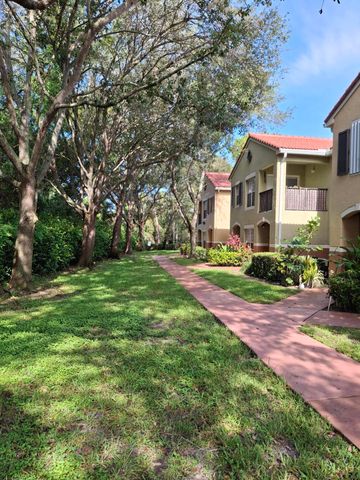 10300 Fox Trail Road S, Royal Palm Beach, FL 33411