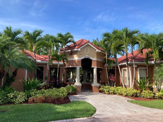 10300 Fox Trail Road S, Royal Palm Beach, FL 33411