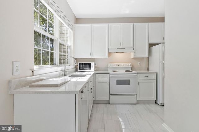 6490 TAYACK PL, Alexandria, VA 22312