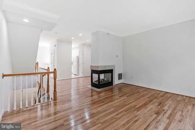 6490 TAYACK PL, Alexandria, VA 22312