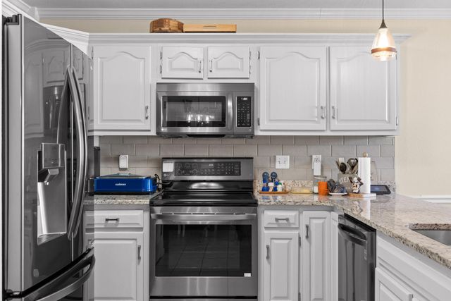 74 Flagstone Drive, Rossville, GA 30741