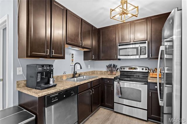 349 Shady Rock Lane, O'fallon, MO 63368
