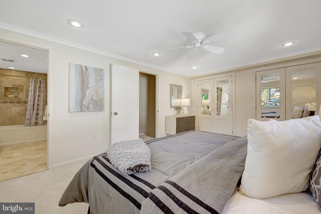 2015 FREEDOM LN, Falls Church, VA 22043