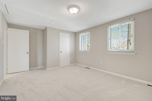 2015 FREEDOM LN, Falls Church, VA 22043