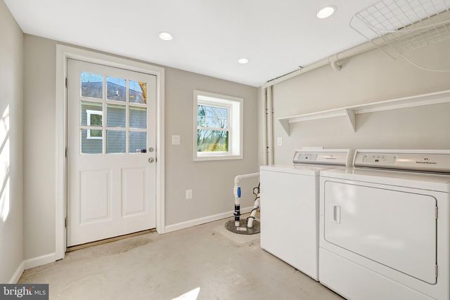 2015 FREEDOM LN, Falls Church, VA 22043