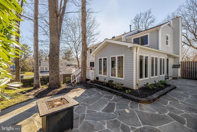 2015 FREEDOM LN, Falls Church, VA 22043