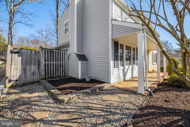 2015 FREEDOM LN, Falls Church, VA 22043