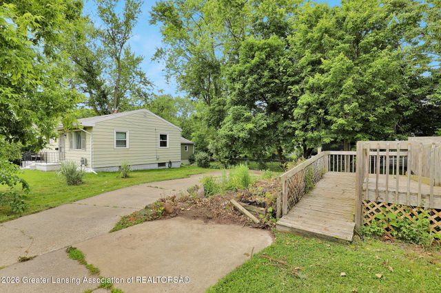 1624 W Willow Street, Lansing, MI 48915
