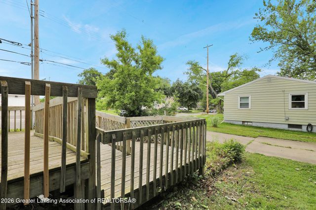 1624 W Willow Street, Lansing, MI 48915