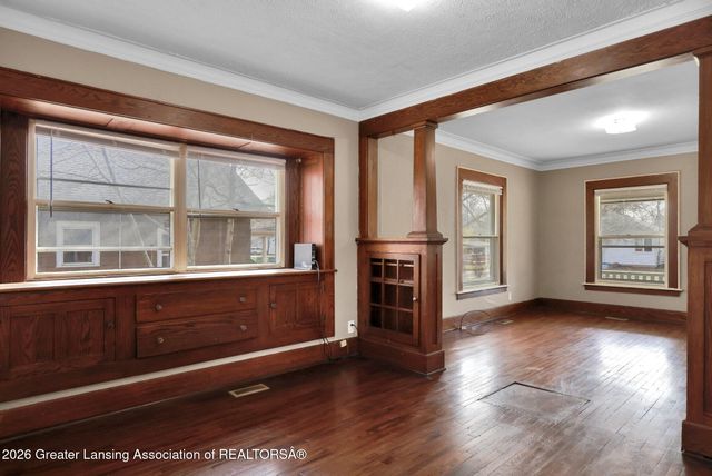 1624 W Willow Street, Lansing, MI 48915