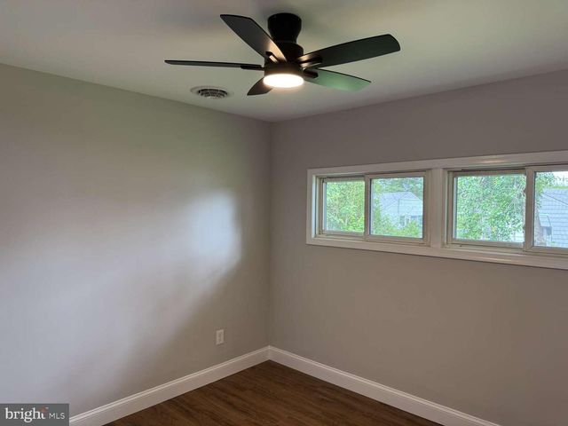 11 METTEN RD, Newark, DE 19713