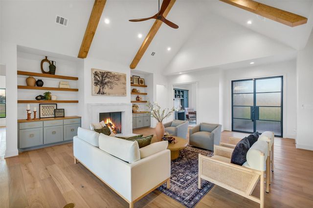 202 Astoria Avenue, Round Top, TX 78954