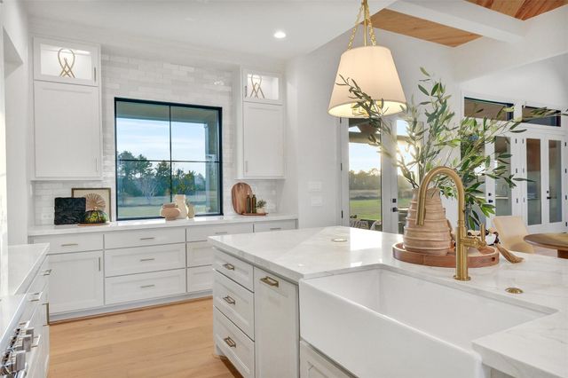 202 Astoria Avenue, Round Top, TX 78954