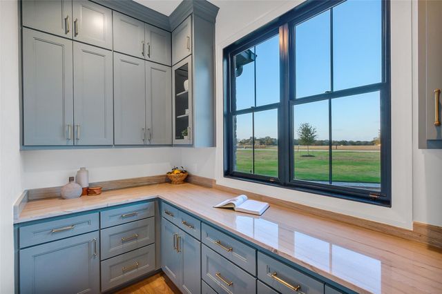 202 Astoria Avenue, Round Top, TX 78954