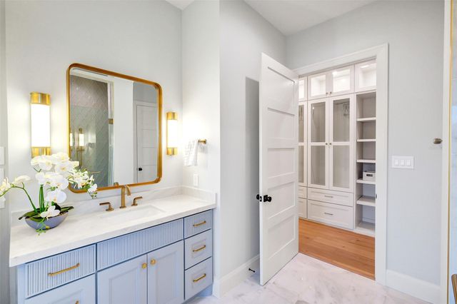 202 Astoria Avenue, Round Top, TX 78954