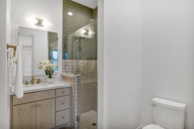 202 Astoria Avenue, Round Top, TX 78954