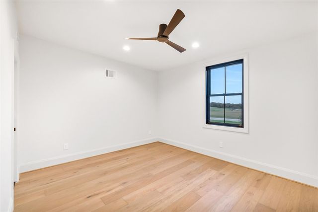 202 Astoria Avenue, Round Top, TX 78954