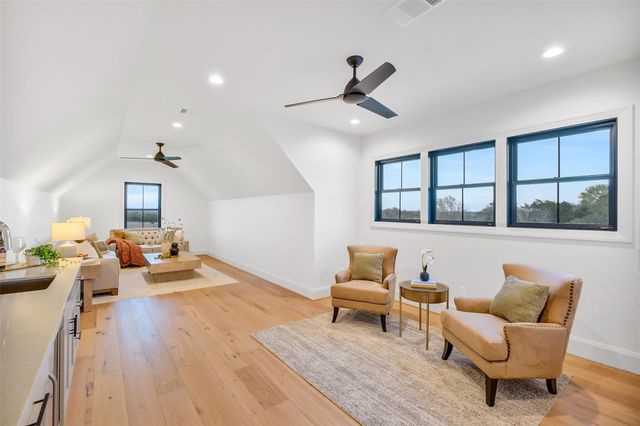 202 Astoria Avenue, Round Top, TX 78954