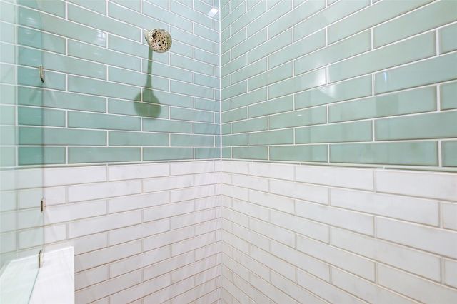 202 Astoria Avenue, Round Top, TX 78954