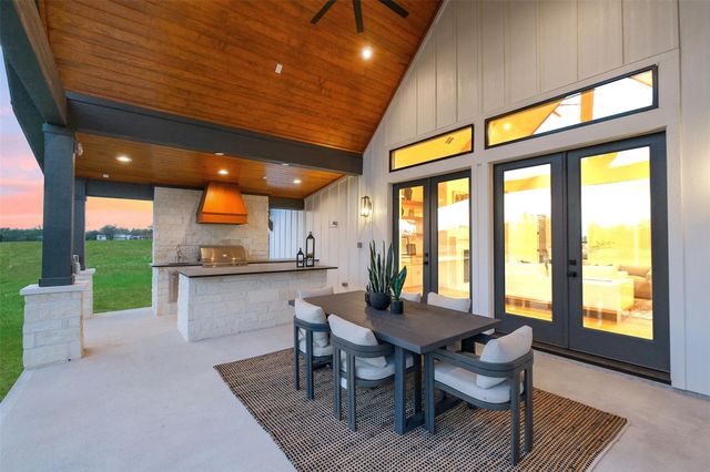 202 Astoria Avenue, Round Top, TX 78954