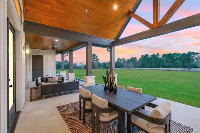 202 Astoria Avenue, Round Top, TX 78954