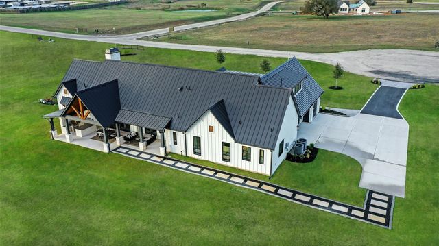 202 Astoria Avenue, Round Top, TX 78954