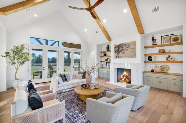 202 Astoria Avenue, Round Top, TX 78954