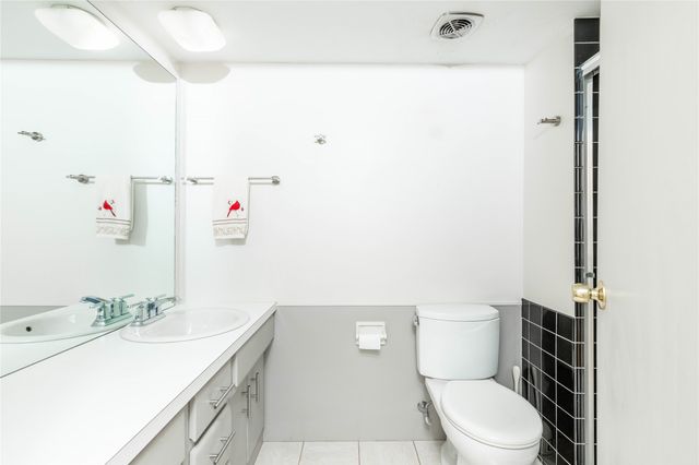 3663 Grand Avenue 1004, Des Moines, IA 50312