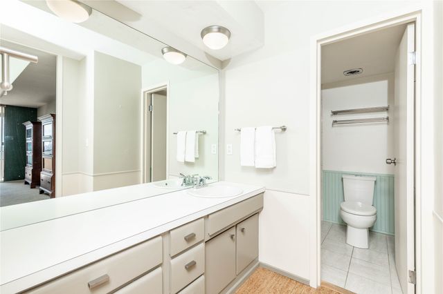 3663 Grand Avenue 1004, Des Moines, IA 50312