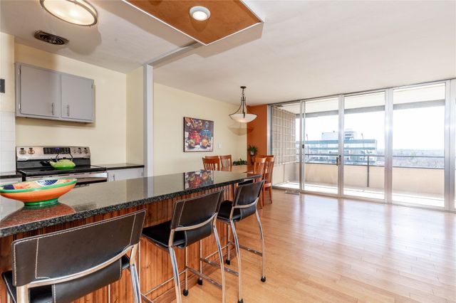 3663 Grand Avenue 1004, Des Moines, IA 50312