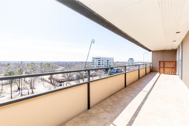 3663 Grand Avenue 1004, Des Moines, IA 50312