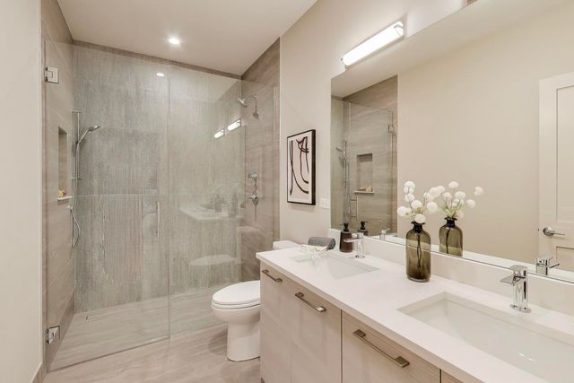 1317 N Western Avenue 203, Chicago, IL 60622