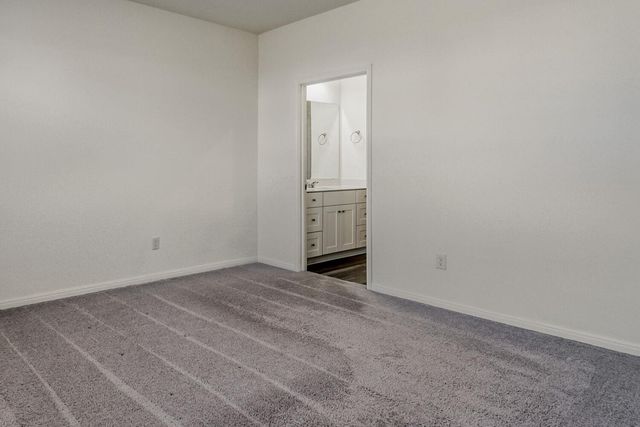 402 Gemsbok RD, Hutto, TX 78634