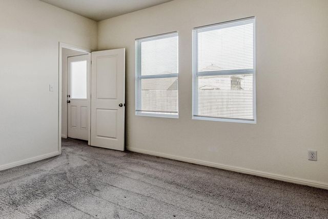 402 Gemsbok RD, Hutto, TX 78634