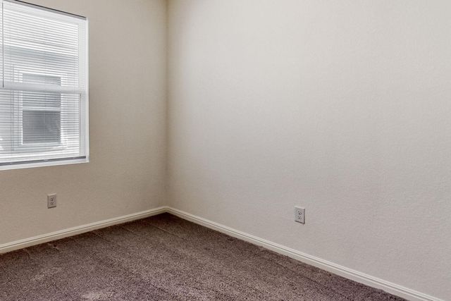 402 Gemsbok RD, Hutto, TX 78634