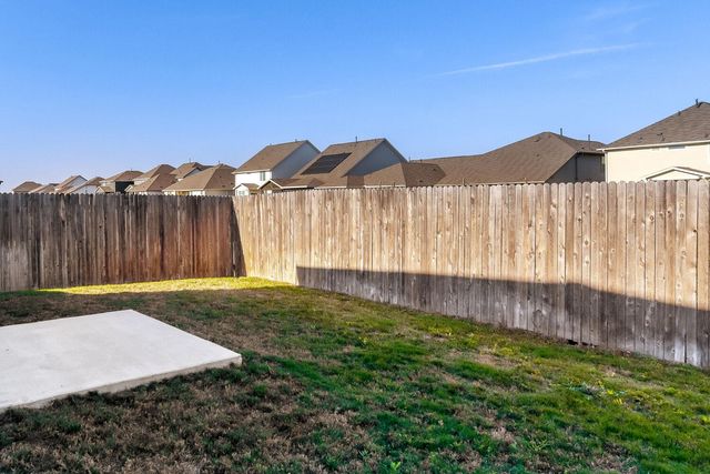 402 Gemsbok RD, Hutto, TX 78634
