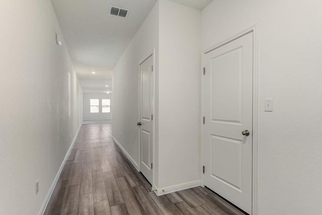 402 Gemsbok RD, Hutto, TX 78634