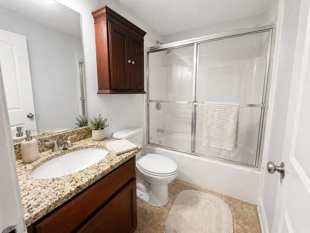92 Sandwich Rd 4D, Bourne, MA 02532