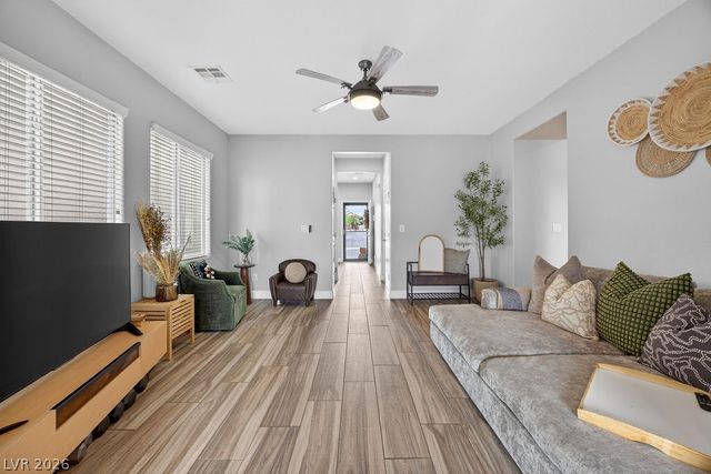 8328 Lambtin Quay Avenue, Las Vegas, NV 89131