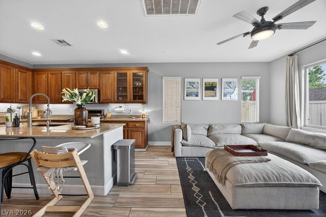 8328 Lambtin Quay Avenue, Las Vegas, NV 89131