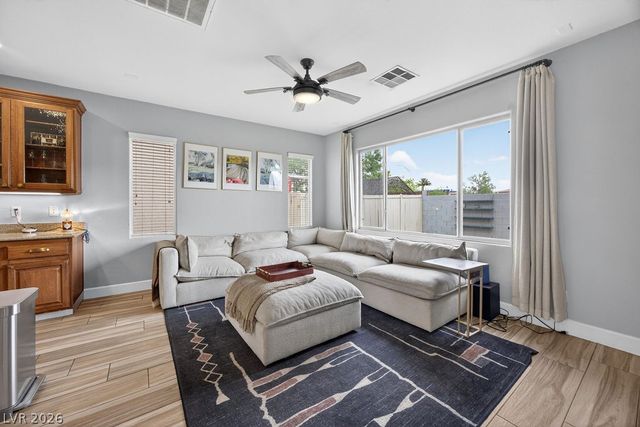 8328 Lambtin Quay Avenue, Las Vegas, NV 89131