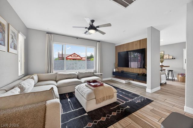 8328 Lambtin Quay Avenue, Las Vegas, NV 89131