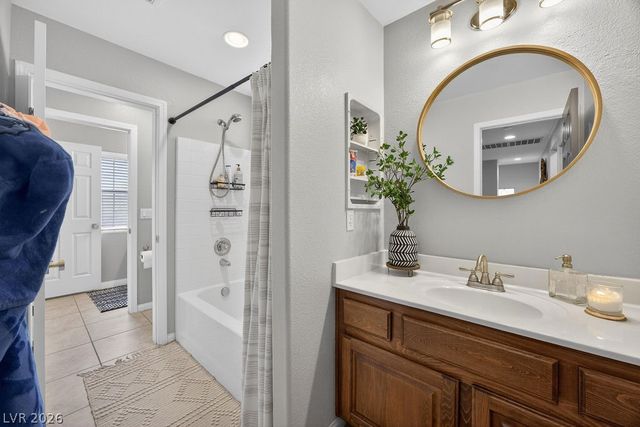 8328 Lambtin Quay Avenue, Las Vegas, NV 89131